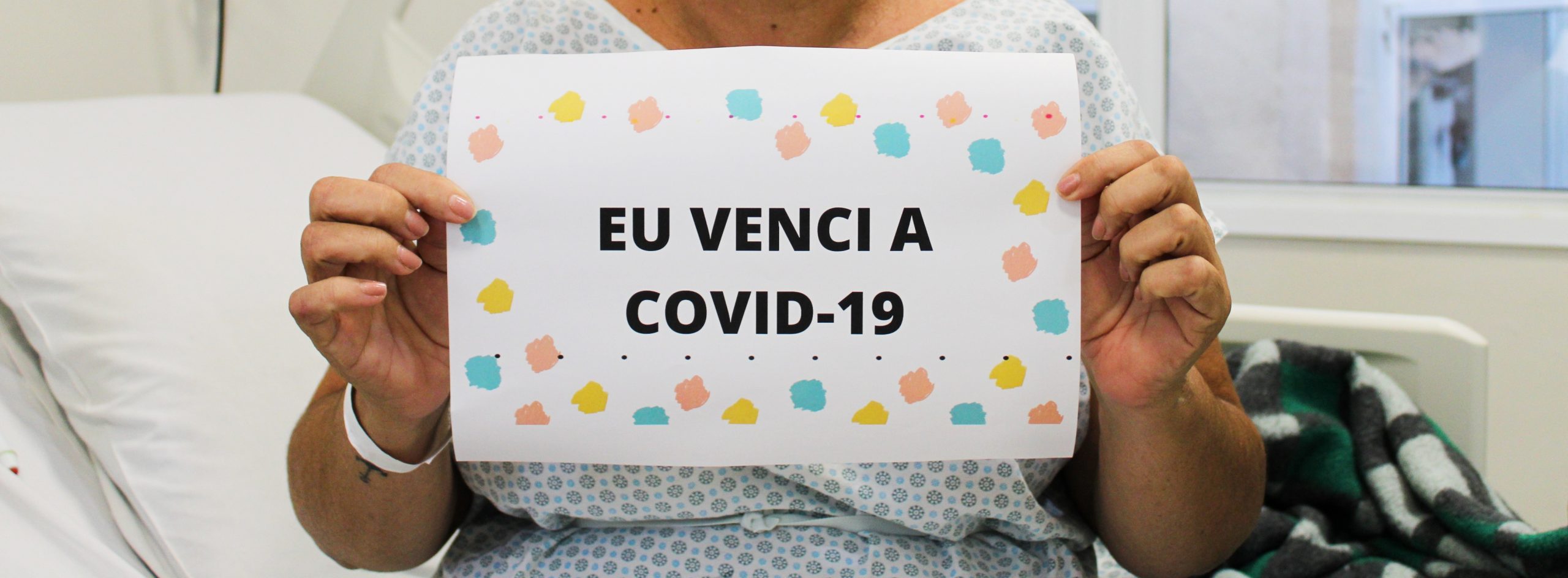 Leia mais sobre o artigo MORADORA DE IRACEMÁPOLIS RECEBE ALTA APÓS FICA 16 DIAS INTERNADA COM COVID-19