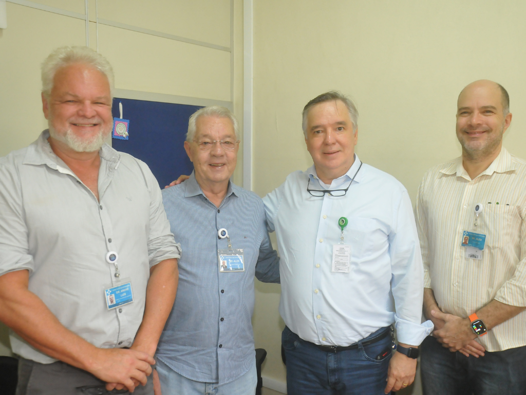 Leia mais sobre o artigo Diretor do HRP Unicamp visita Santa Casa de Piracicaba