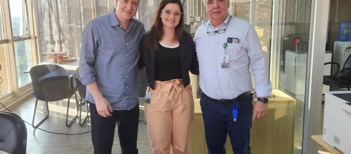 Dr. Sérgio Pacheco Junior, Lenara Barbieri e Dr. José Roberto Matos Souza