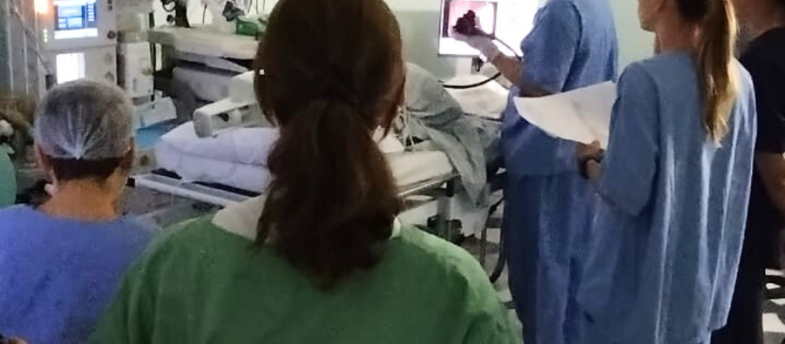 O mutirão teve o apoio de médicos e enfermeiros das equipes de Endoscopia Digestiva, Gastroenterologia e Proctologia
